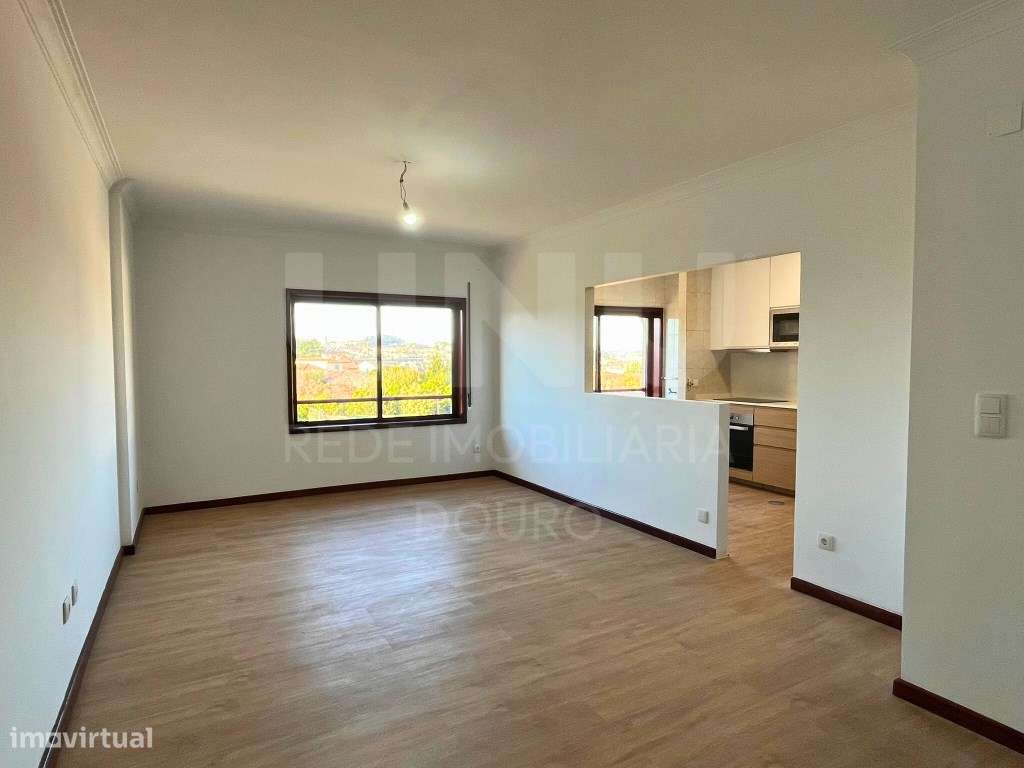 Apart. T2 Duplex Renovado | Oliveira do Douro, V.N. de Gaia-20