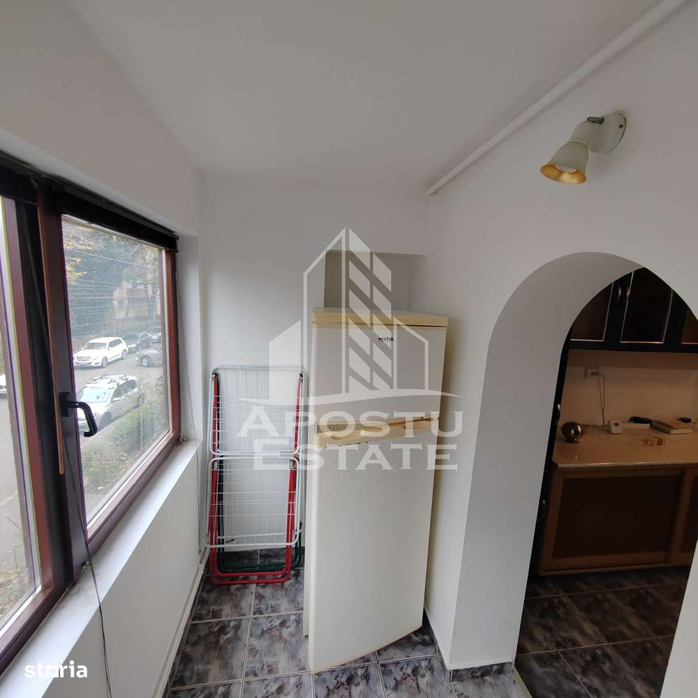 Apartament 2 camere, decomandat, centrala proprie, zona Modern - Imagine principală: 4/9