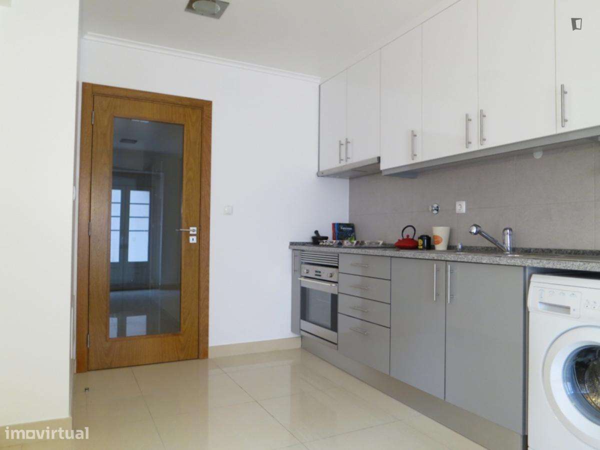 Quarto - localizado em Olaias Lisbon - Grande imagem: 4/5