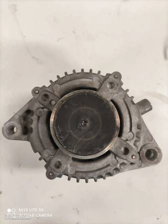 Alternador - Toyota Corolla / Avensis 2.0 D4d - 3