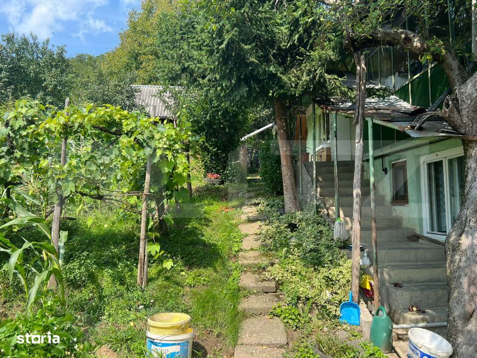 Casa Str. Negoiului, 2.249 mp teren, zona linistita, vedere panoramica - Imagine principală: 4/5