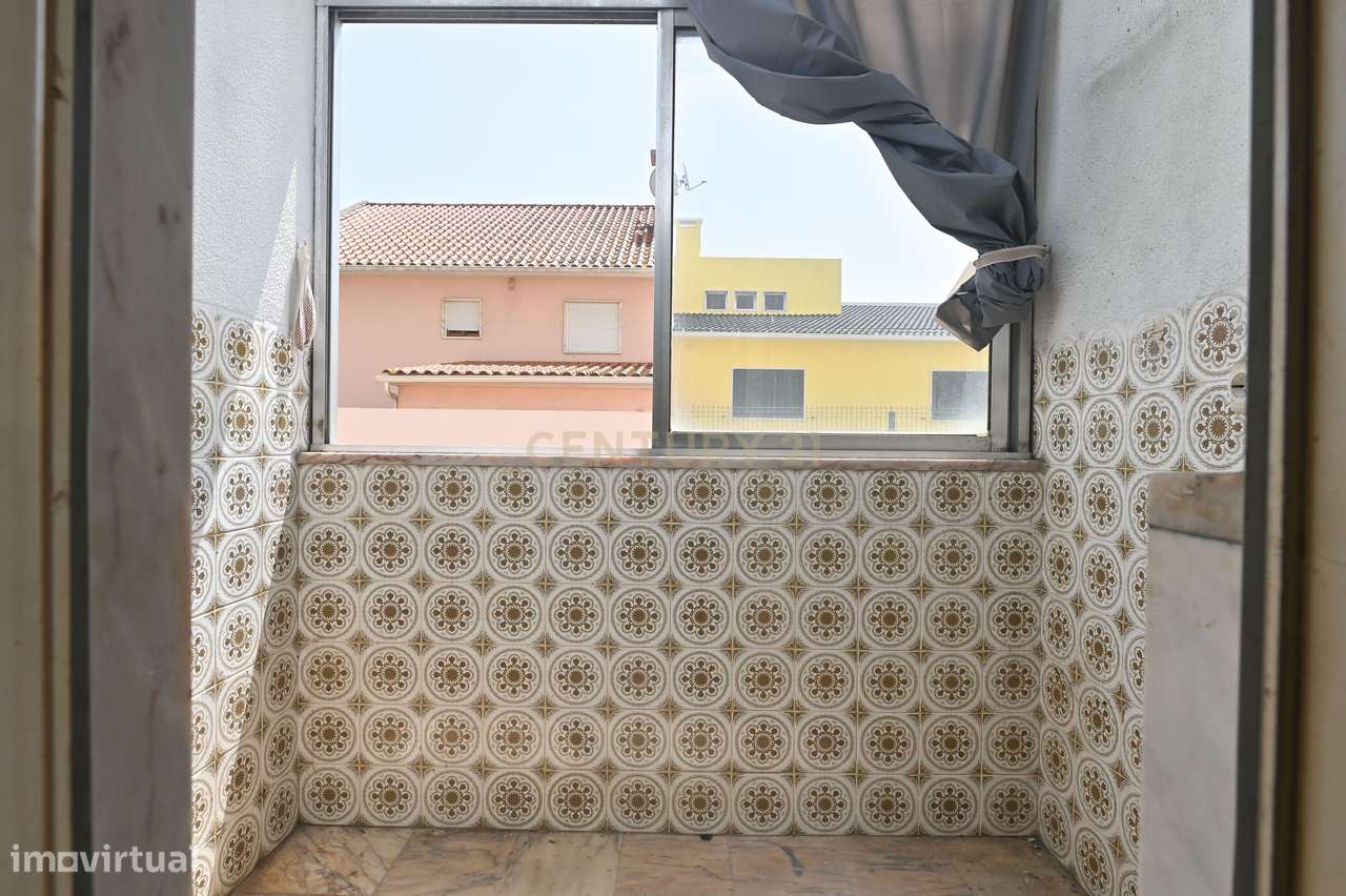 Apartamento T3 em Santa Iria de Azoia-7