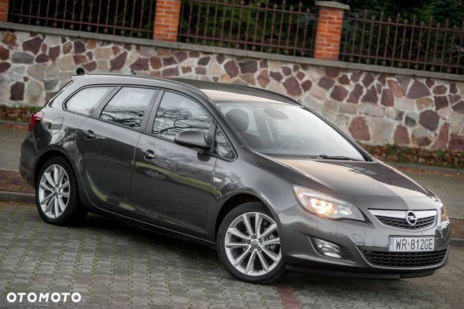 Opel Astra 1.4 Turbo Cosmo - 9