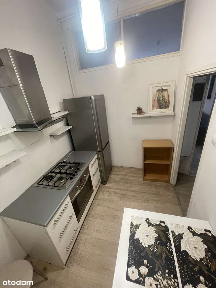 Kawalerka z osobną kuchnią – Wrocław, Rynek-3