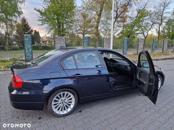BMW Seria 3 320d - 16