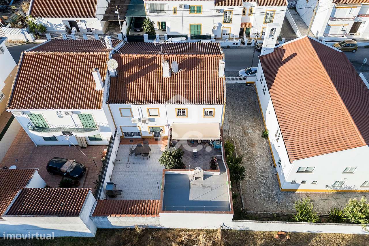 Moradia T3 c/ Garagem, Quintal e Terraço no Bairro da Casinha, em Évor-34