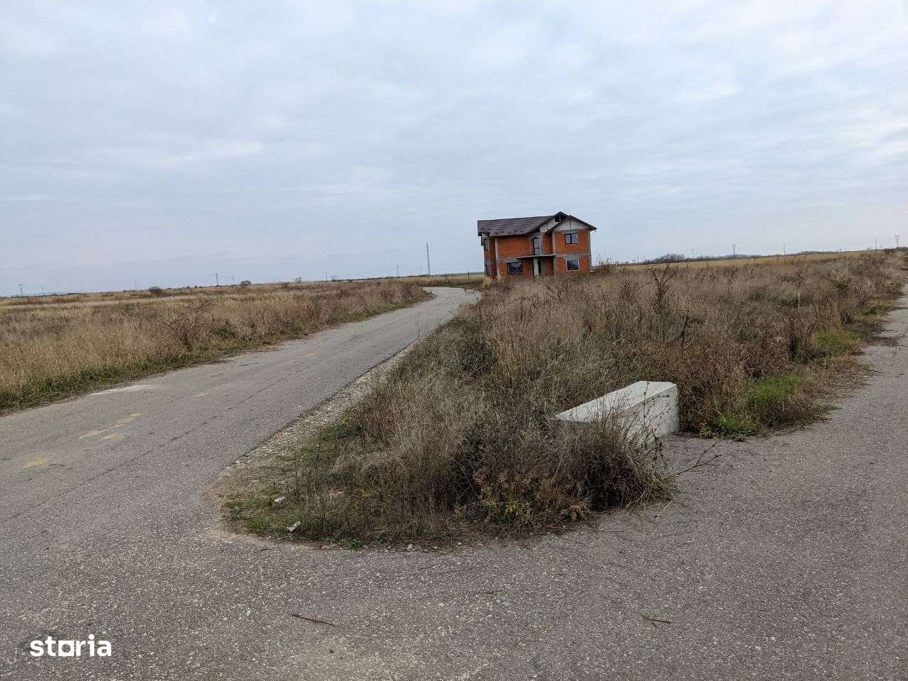 Teren 1000 mp deschidere 40 ml la asfalt ,Albota Morlovani zona vile,-1