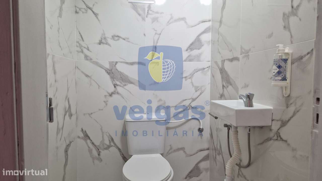 Moradia isolada T2 renovada, com terreno de 700m2 e garagem, em Vermoi-16