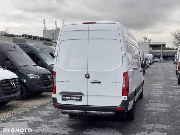 Mercedes-Benz Sprinter - 6