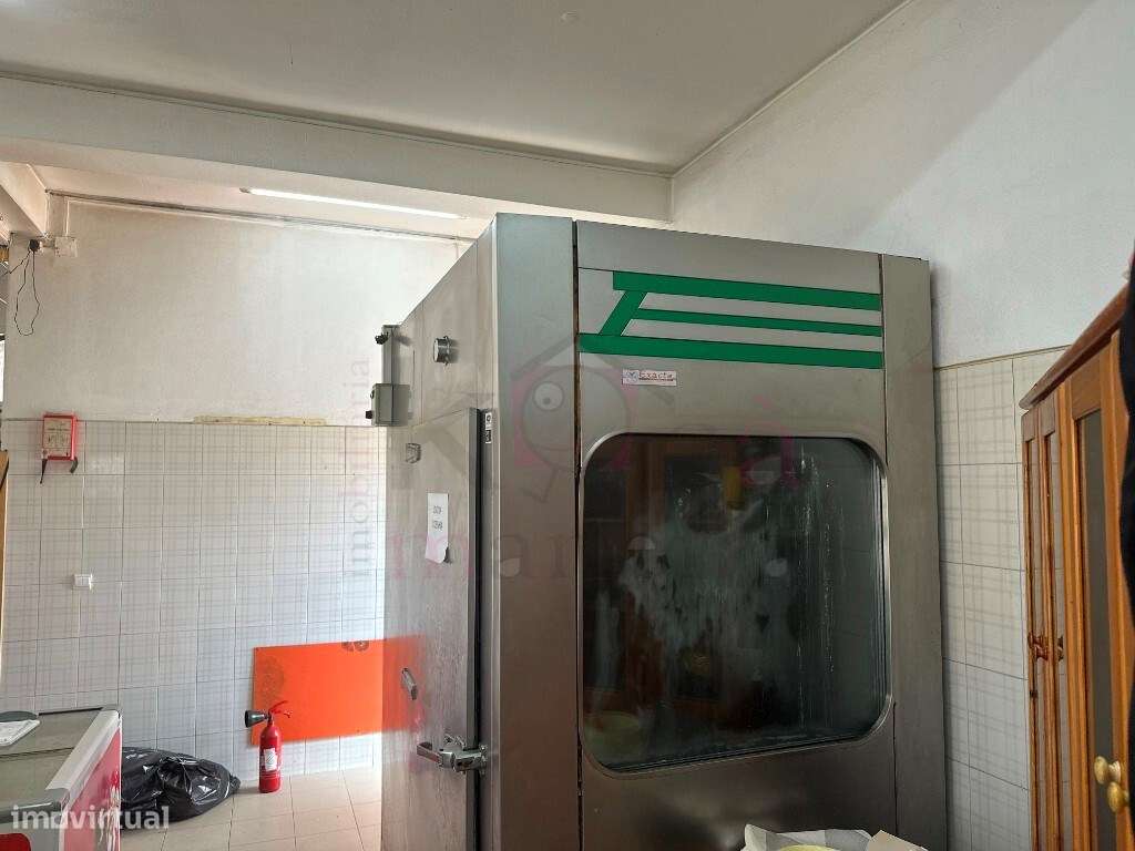 Prédio a venda com restaurante e habitação, à venda em SInes-10