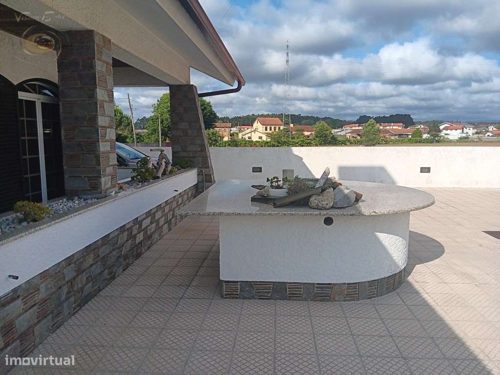 Moradia T3+1 com recheio.-5