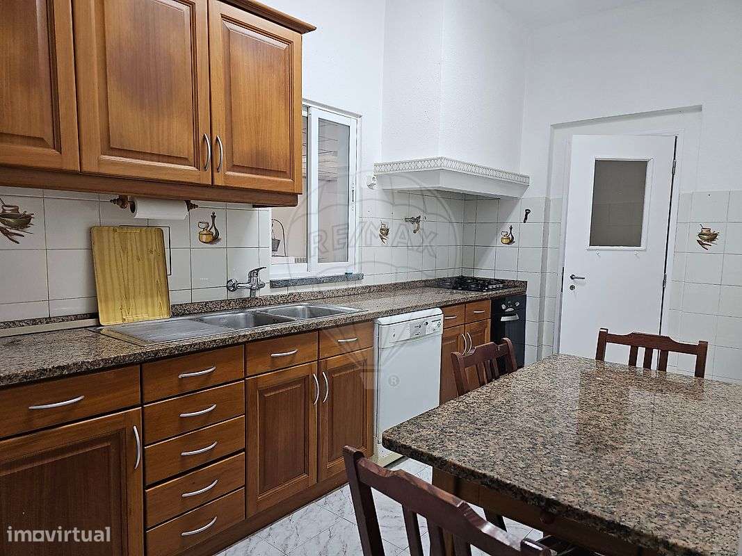 Moradia T5 para venda-7