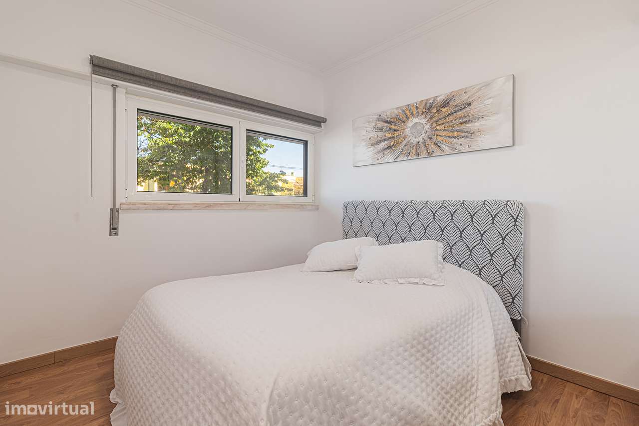Apartamento T2 remodelado num RC na Marisol-7