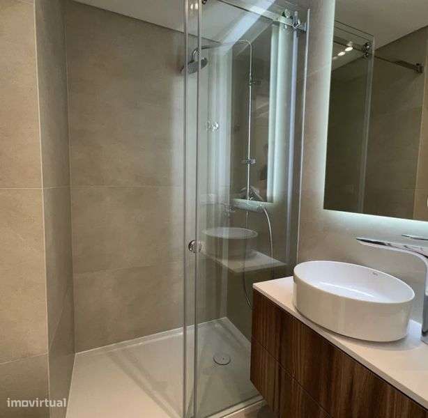 Apartamento T2 Novo a Estrear | Vista Rio Tejo | Luxo e Conforto - Grande imagem: 5/7