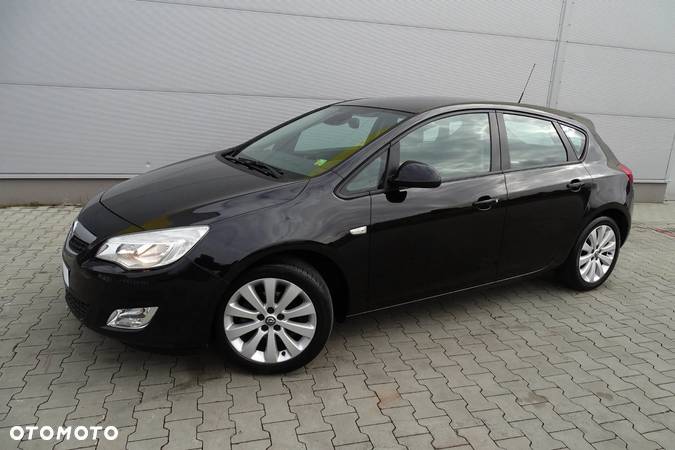 Opel Astra IV 1.6 Essentia - 12