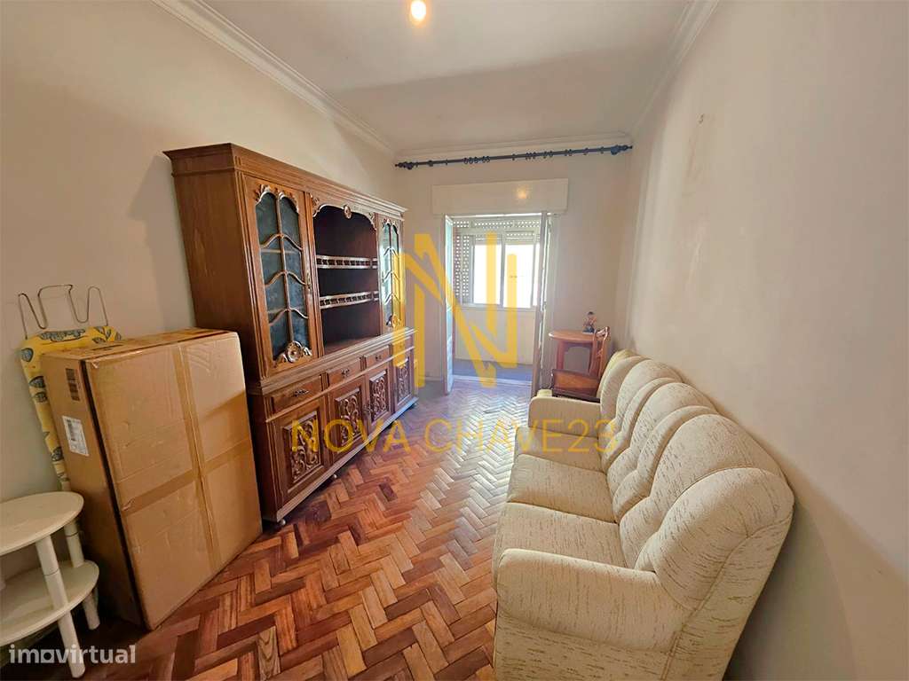 Apartamento T2 Soalheiro em São Domingos de Benfica-18