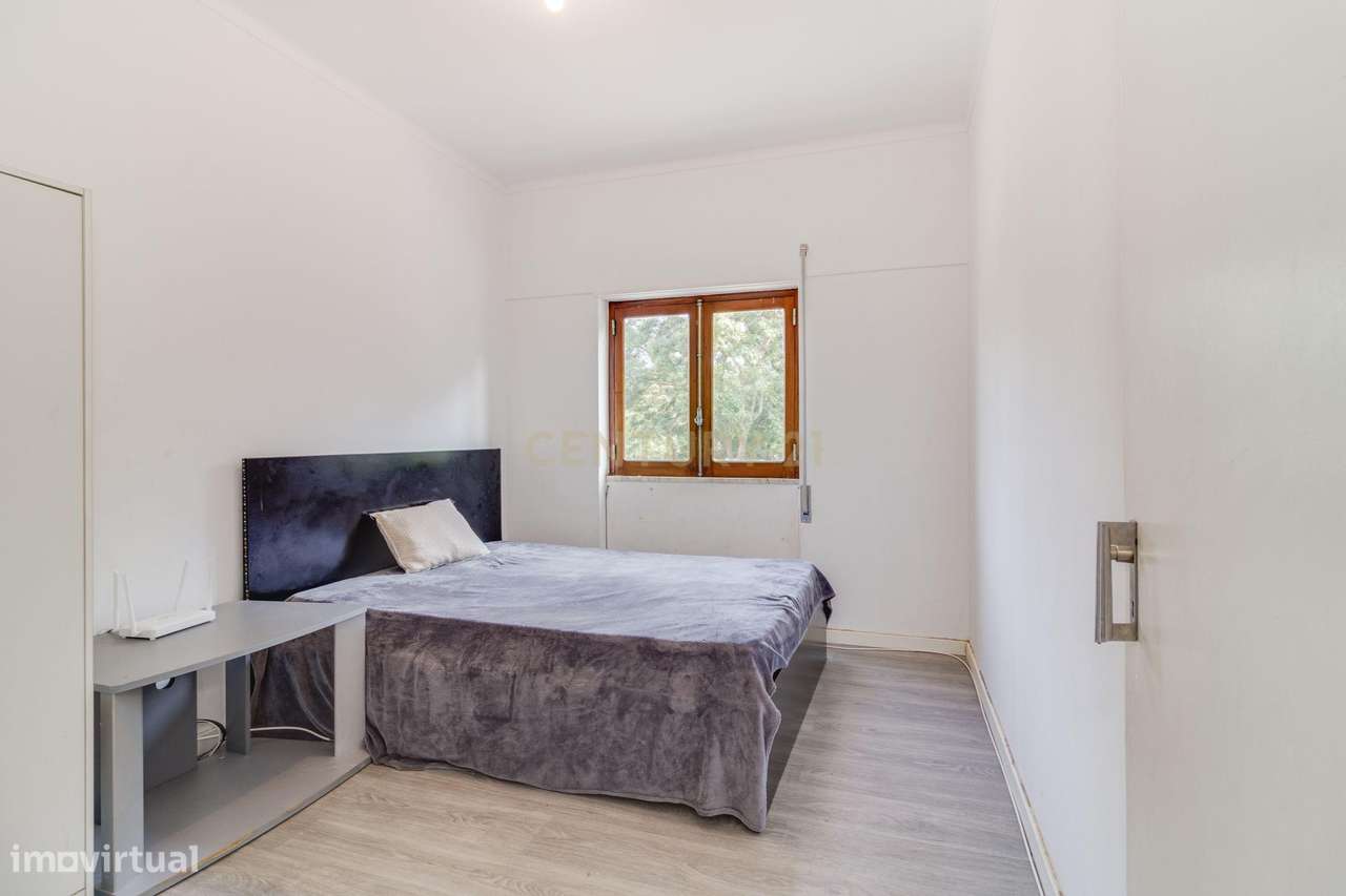 A sua primeira casa pode começar aqui Apartamento T2 Baixa Banheira-17