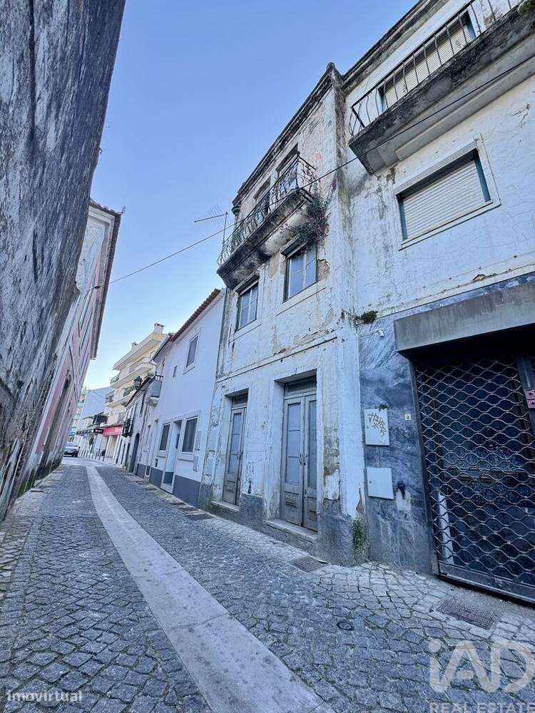 Prédio em Alenquer de 90 m2