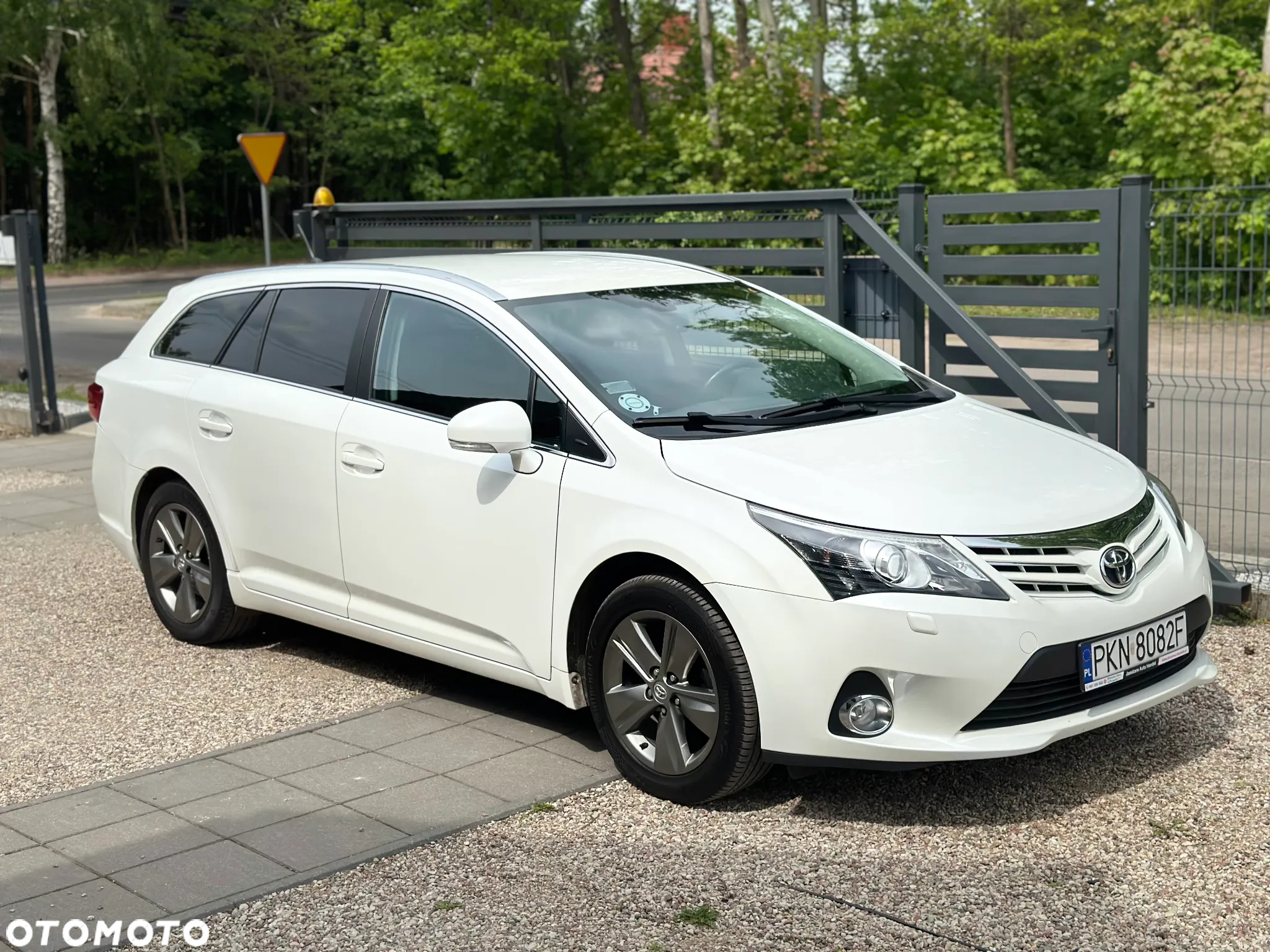 Toyota Avensis - 11