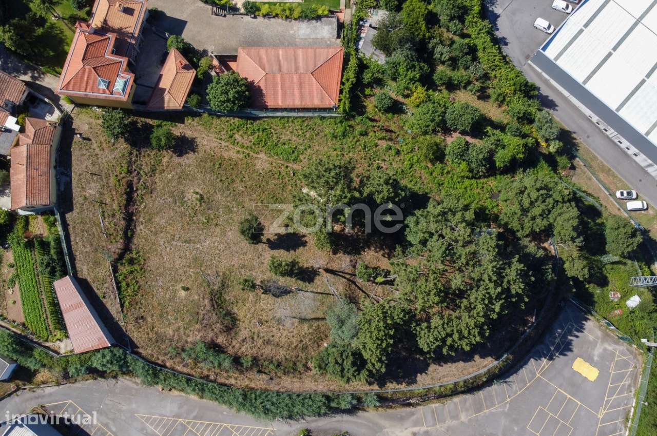 Terreno Rústico em Vilar do Andorinho VN Gaia com 3921Metros 2 - Grande imagem: 4/20