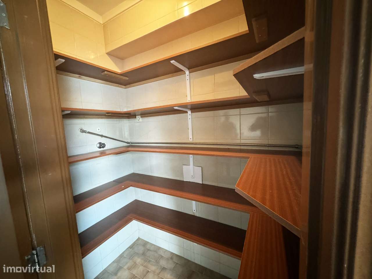 Apartamento T2 na Avenida Doutor Renato Araújo-10