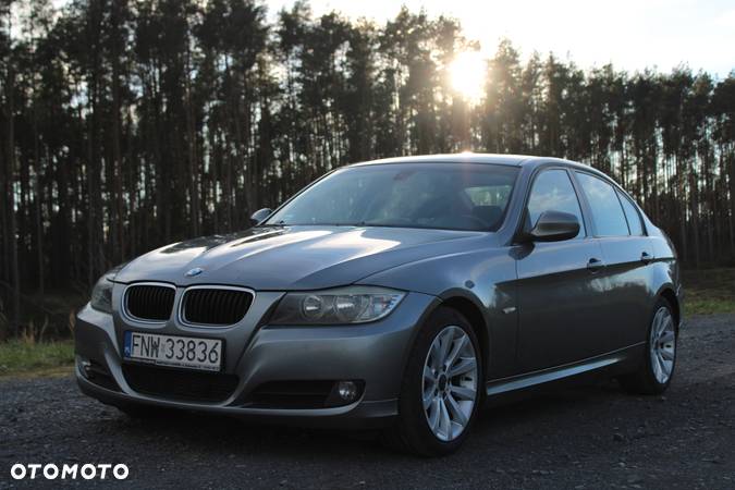 BMW Seria 3 318d - 5