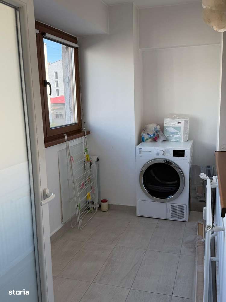 De vanzare apartament 3 camere zona Calea Calarasilor/ Piata Muncii - Imagine principală: 5/10