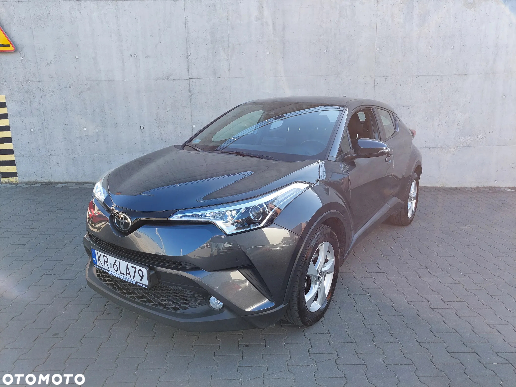 Toyota C-HR 1.2 T Premium - 3