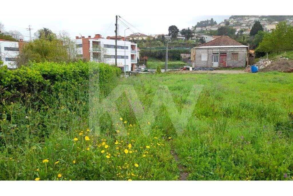 Terreno com possibilidade de  construção moradia de quatro frentes-Reb - Grande imagem: 4/12