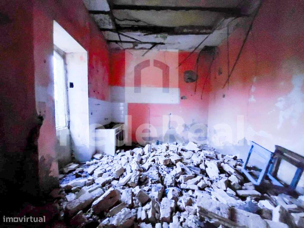 Casa Antiga T3 Venda Faro-7