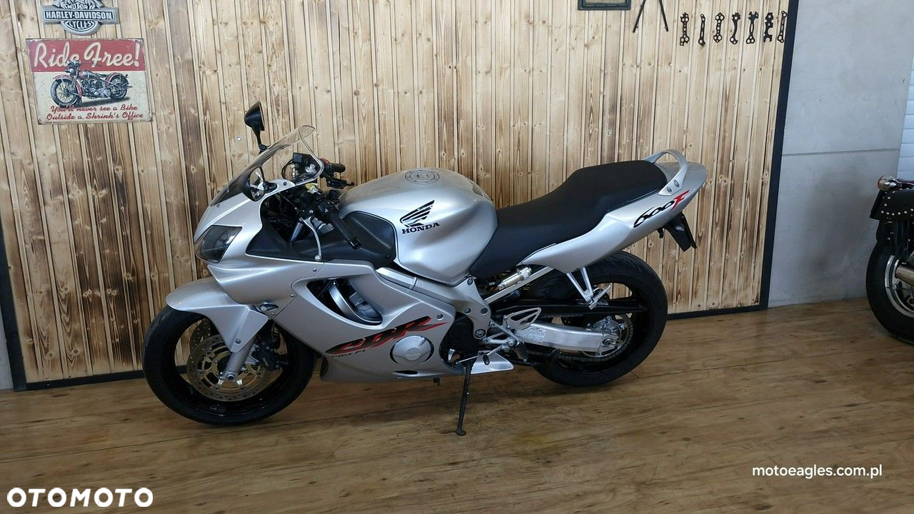 Honda CBR - 7