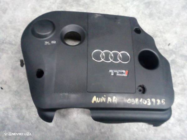 Tampa de motor Audi A4 Ref: 038103925 - 1