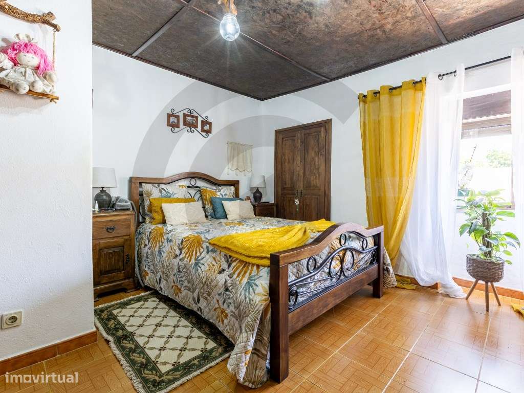 Moradia T2+1 em Estilo Rústico com Garagem e Pátio - Grande imagem: 5/11