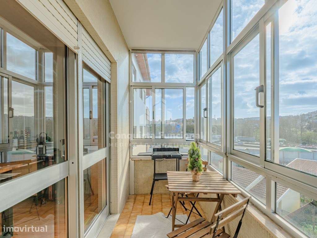 Apartamento T3 situado na zona de Mafamude-9