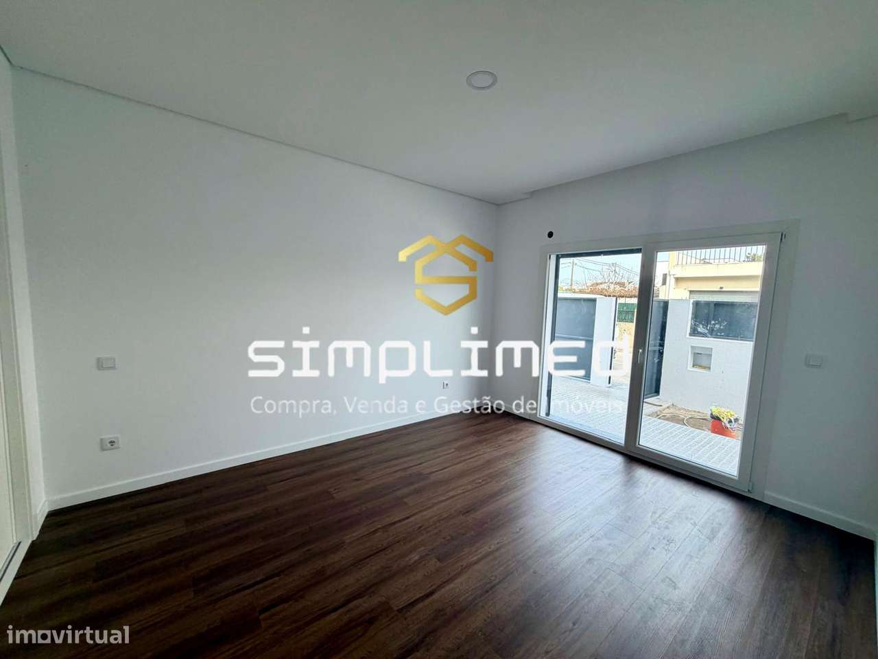 Moradia Isolada Térrea T4  Fernão Ferro  (CF)-30