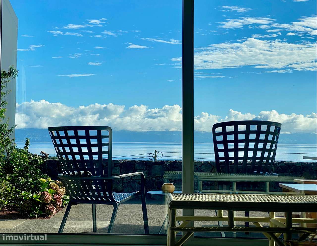 Moradia T3 contemporânea com jardim na Prainha, Ilha do Pico-12