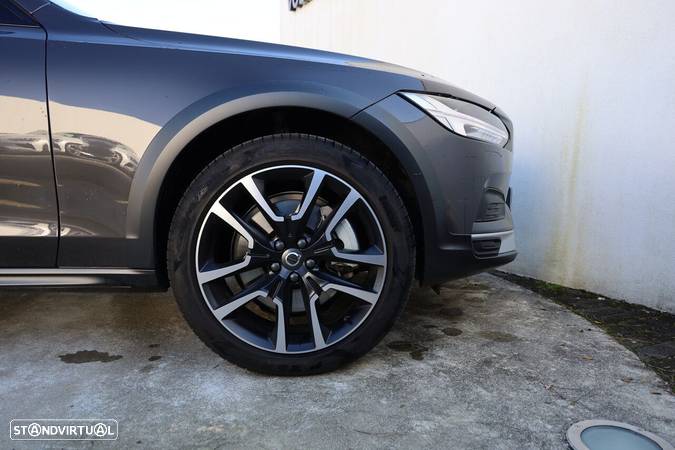 Volvo V90 Cross Country 2.0 B4 Core AWD - 24