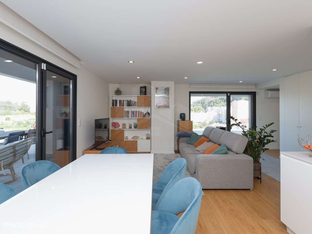 Apartamento T2 com Terraço - Último Piso - Parque da Lavandeira-32