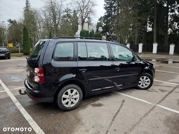 Volkswagen Touran 1.9 TDI DPF Highline - 23