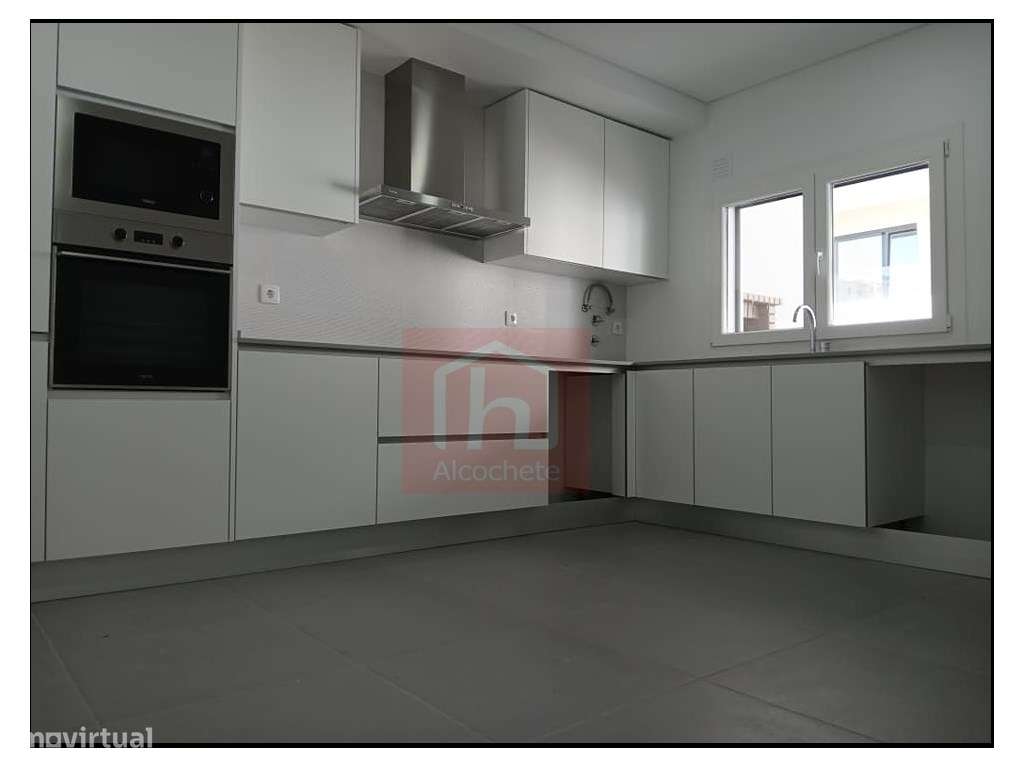 Moradia Térrea T4 independente em Fernão Ferro - Grande imagem: 2/11