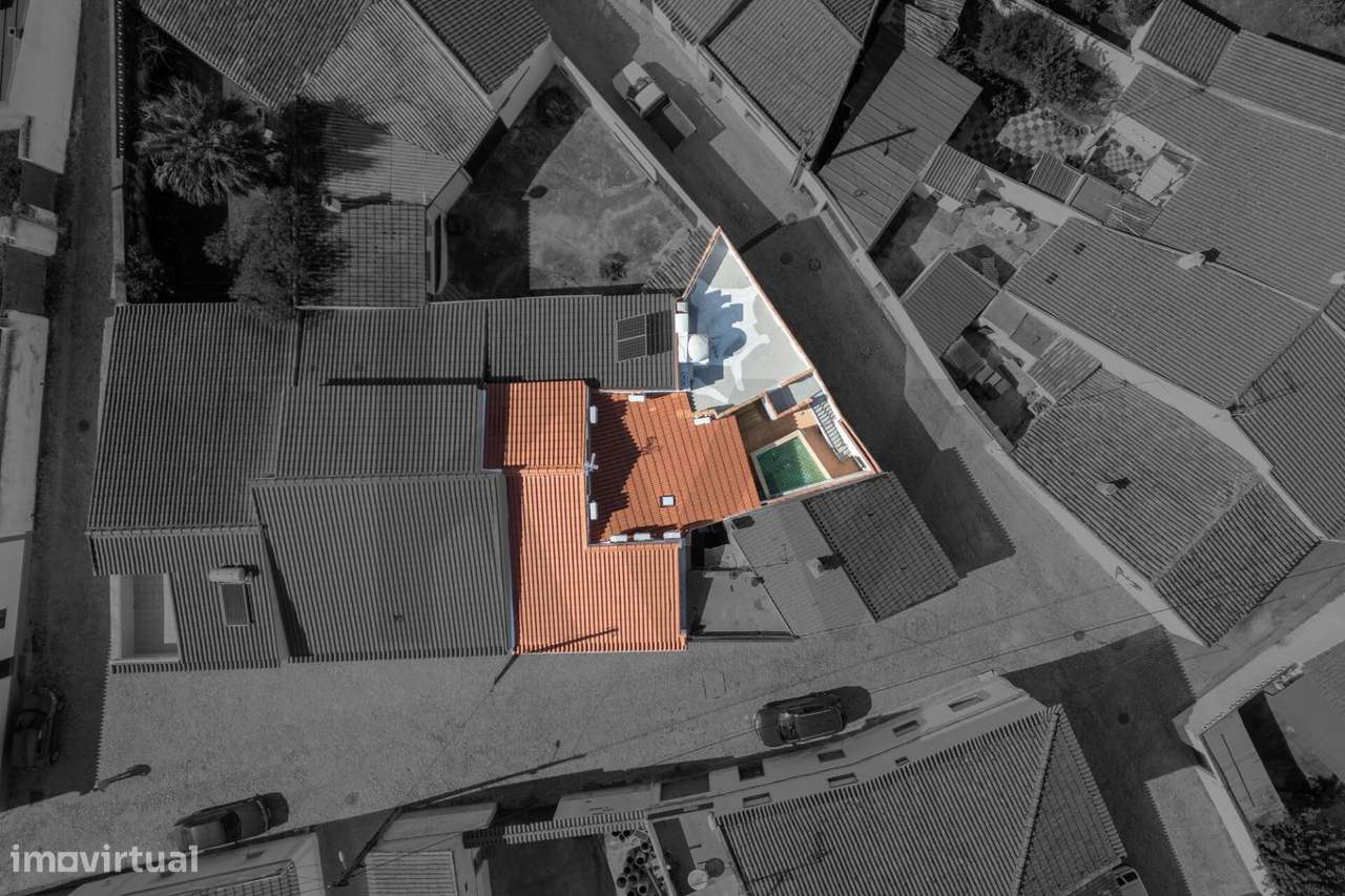 Moradia Térrea T5 com Piscina no Centro de Pias – Totalmente Renovada-16