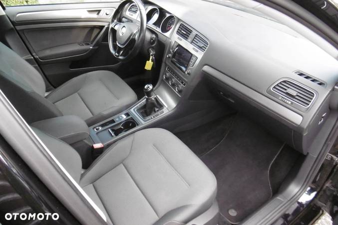 Volkswagen Golf 2.0 TDI SCR Comfortline - 30