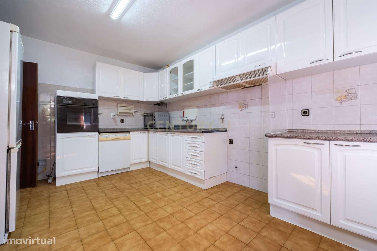 Uma casa com alma, espaço e muitas possibilidades nos Canhas, Ponta do-13