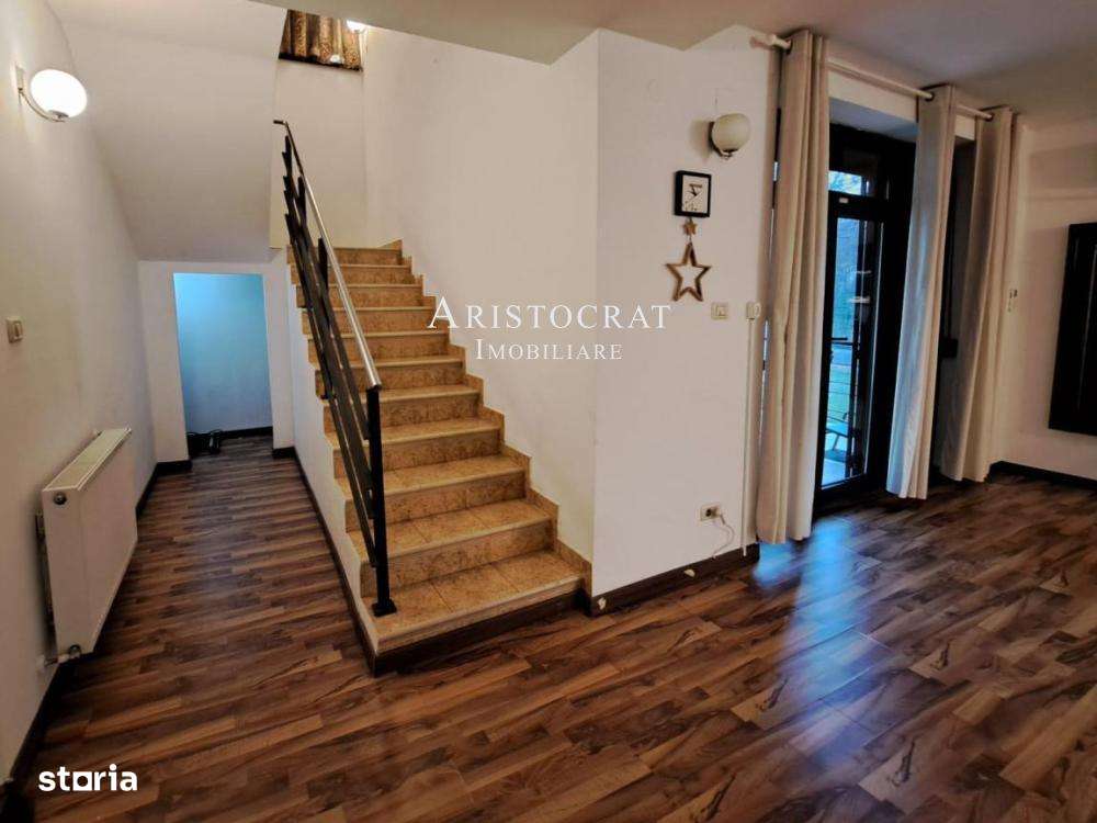 Inchirieri vila 7 camere - Imagine principală: 4/15