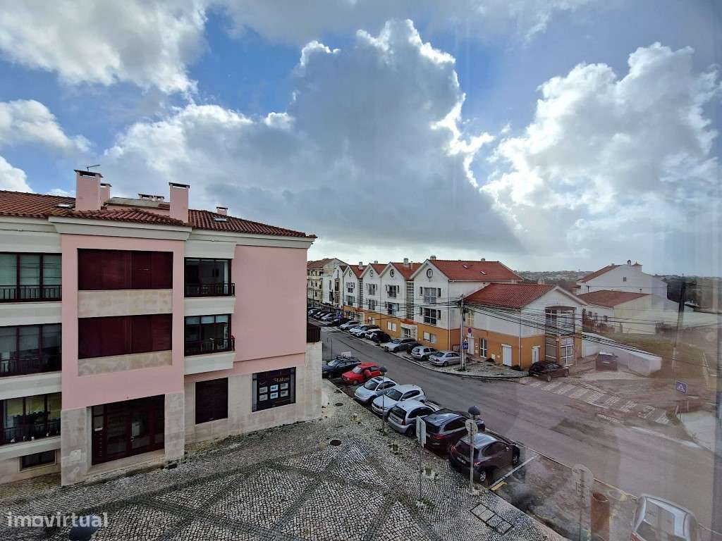 Apartamento T3 em Sesimbra com boas áreas-22