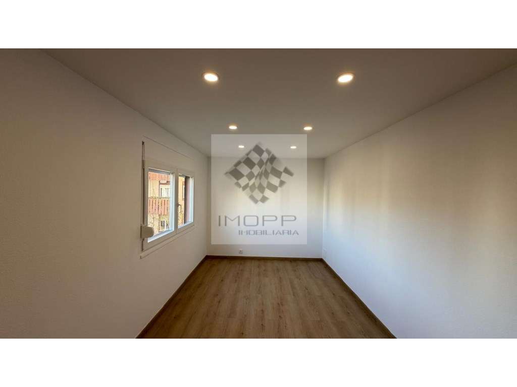 Reservado - Excelente T3 renovado nos Olivais-13