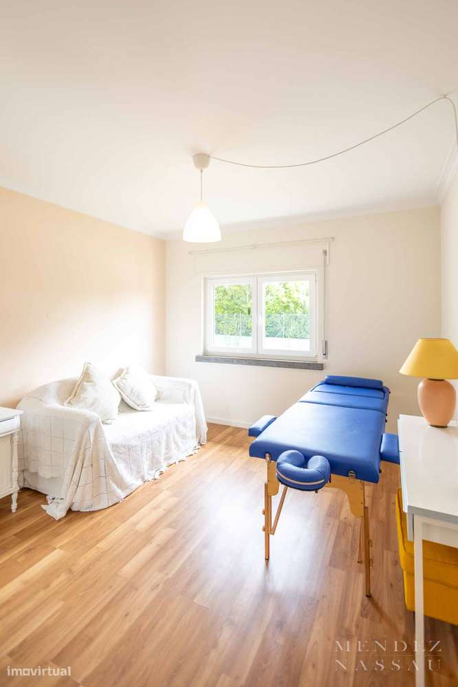 Private Estate - Multi Family - Estoril Villa-11