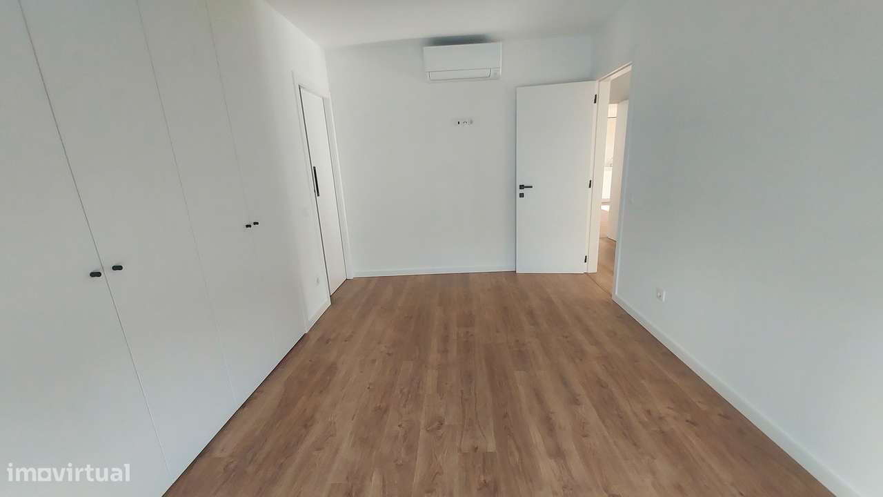 Apartamento T3 novo C/ box- Leiria-14