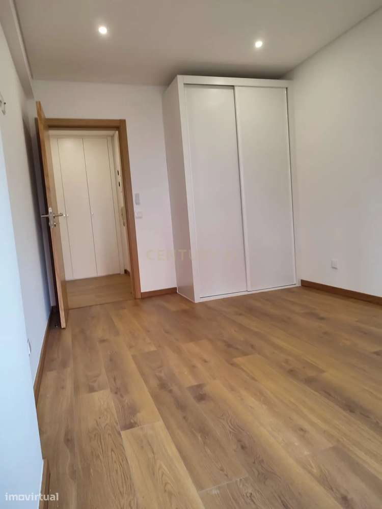 Apartamento T2 remodelado na Póvoa de Santa Iria, Vila Franca de Xira-10