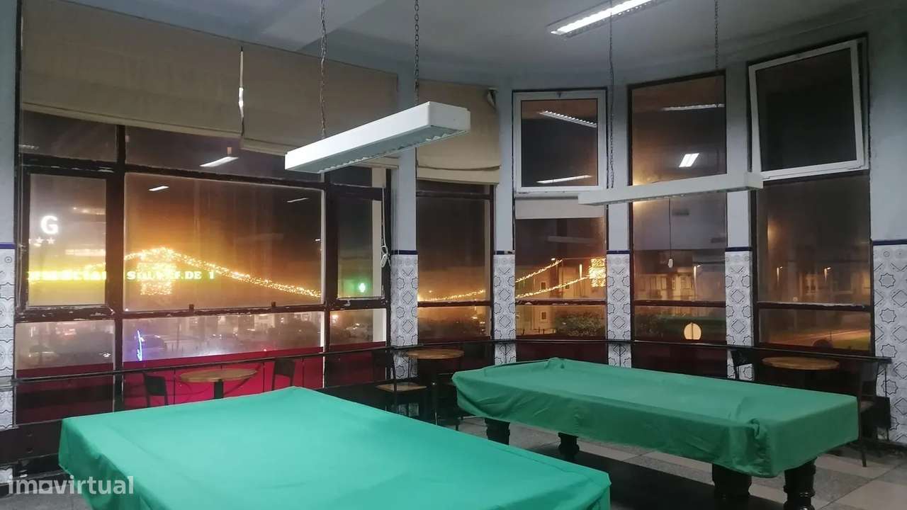 Estabelecimento Comercial em Espinho-2